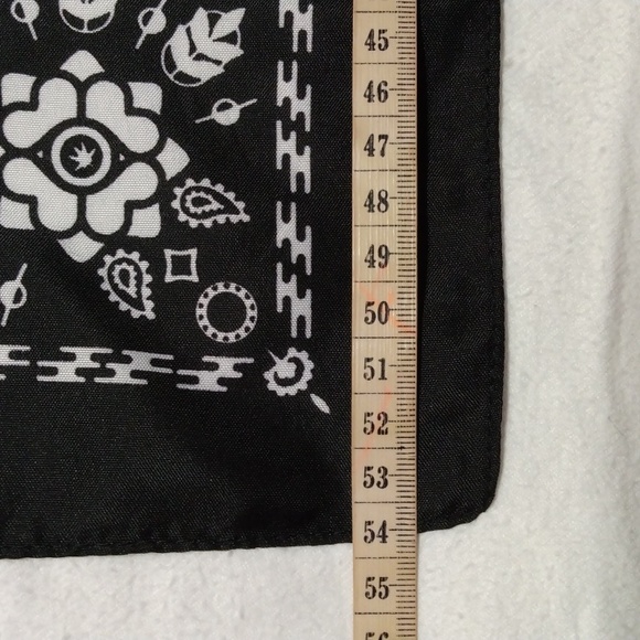 Tweed Bandana - Picture 2 of 4